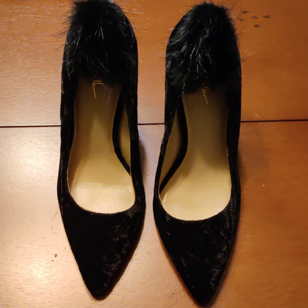 Nicole miller pumps